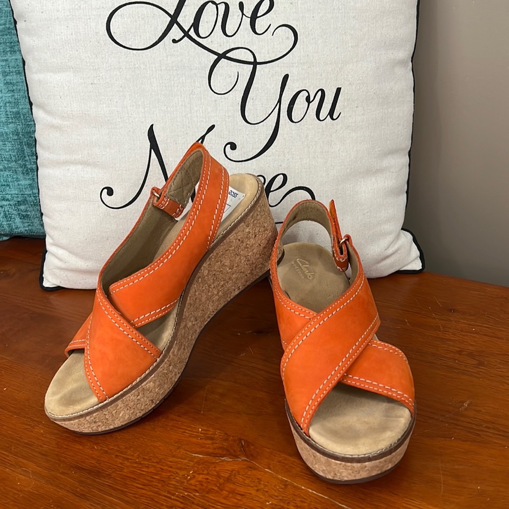 EUC Clarks Artisan Orange cross strap cork wedges